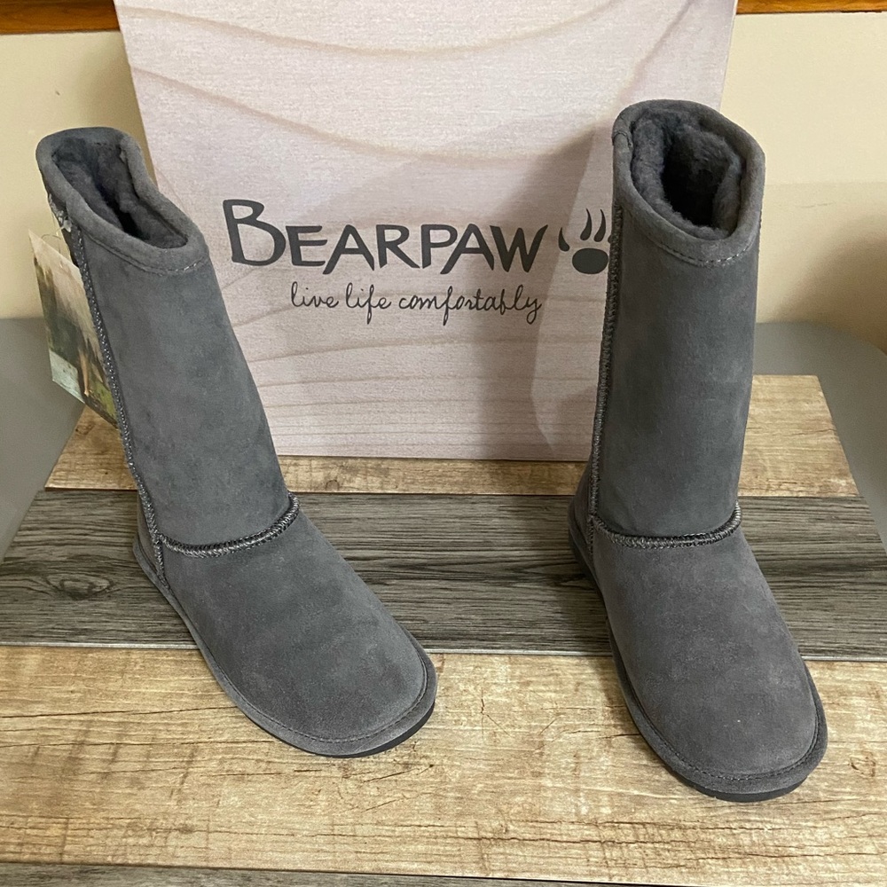 NEW!Bearpaw Emma Charcoal Boots Size 6